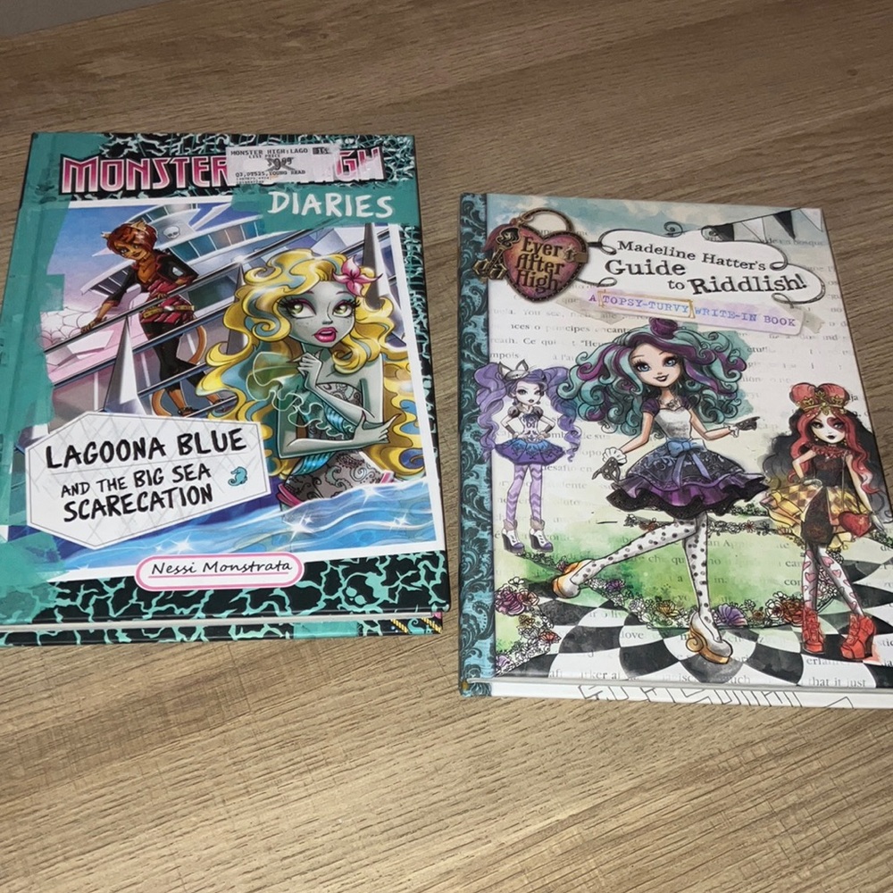 Monster high books set